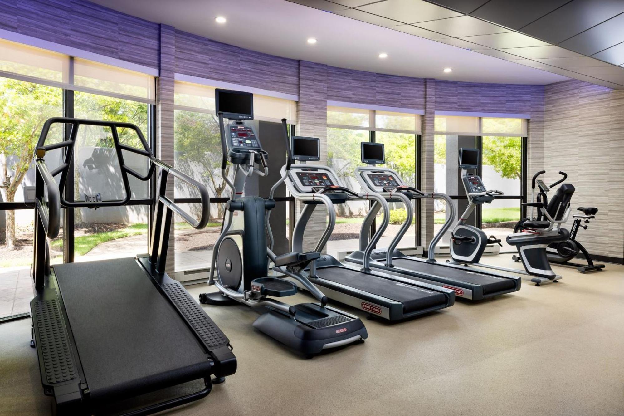 Courtyard By Marriott Potomac Mills Woodbridge Hotell Exteriör bild
