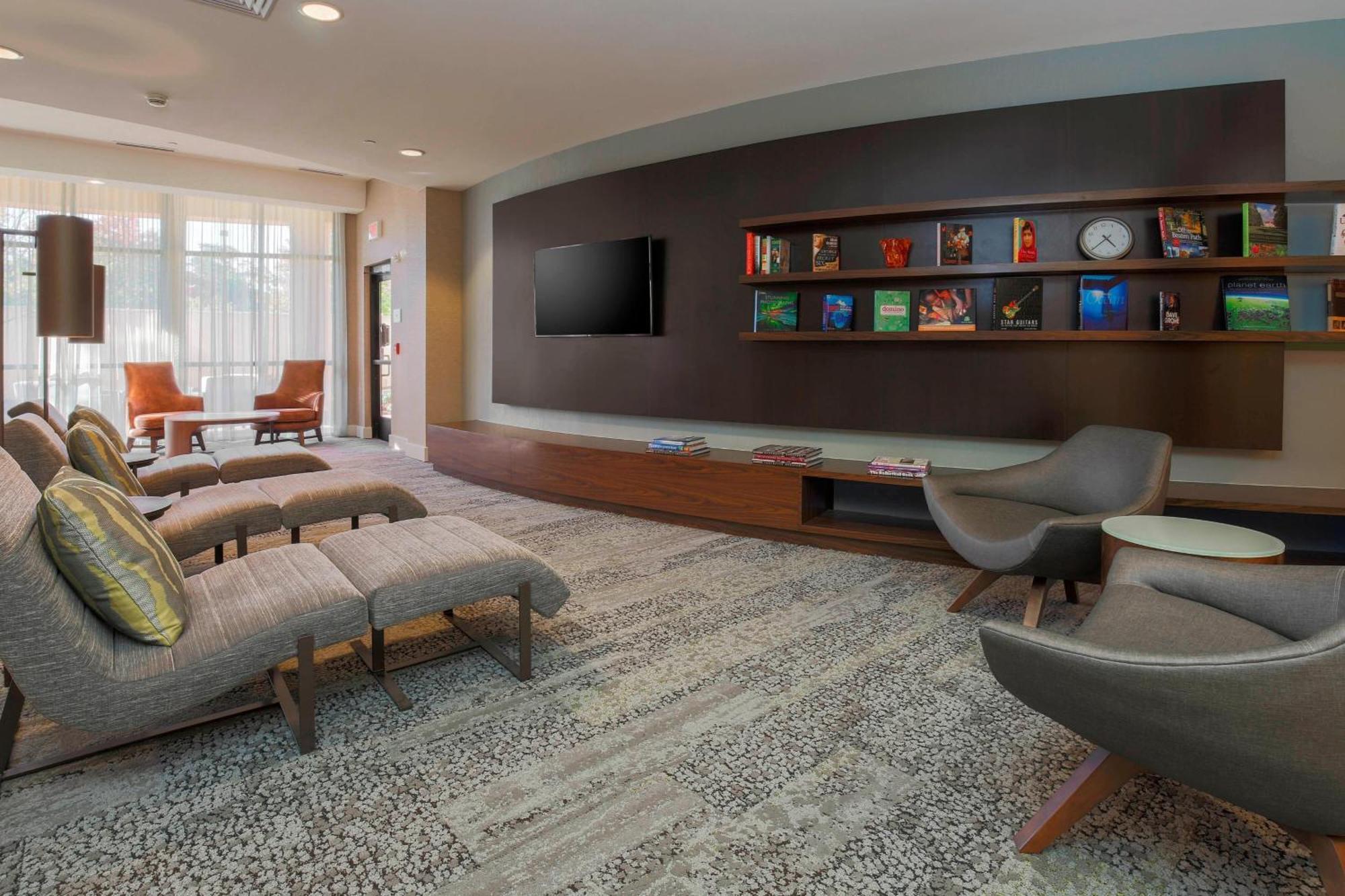 Courtyard By Marriott Potomac Mills Woodbridge Hotell Exteriör bild