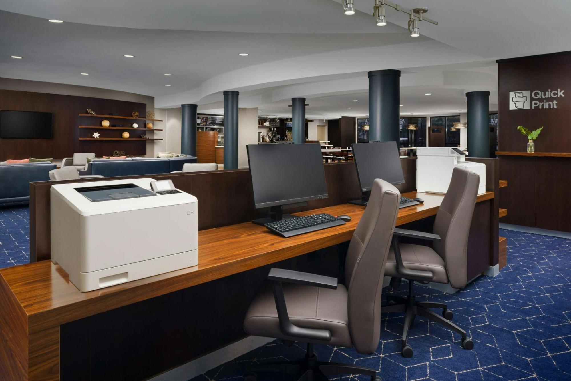 Courtyard By Marriott Potomac Mills Woodbridge Hotell Exteriör bild